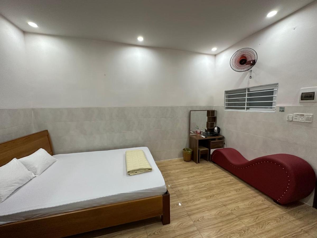 Hoang Linh Hotel Buon Ma Thuot Exterior photo