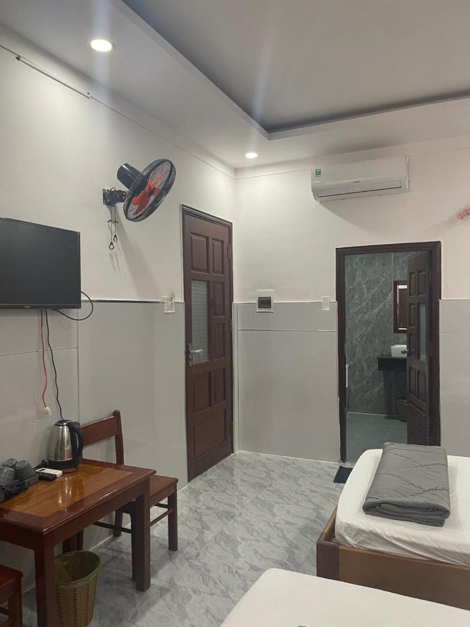 Hoang Linh Hotel Buon Ma Thuot Exterior photo