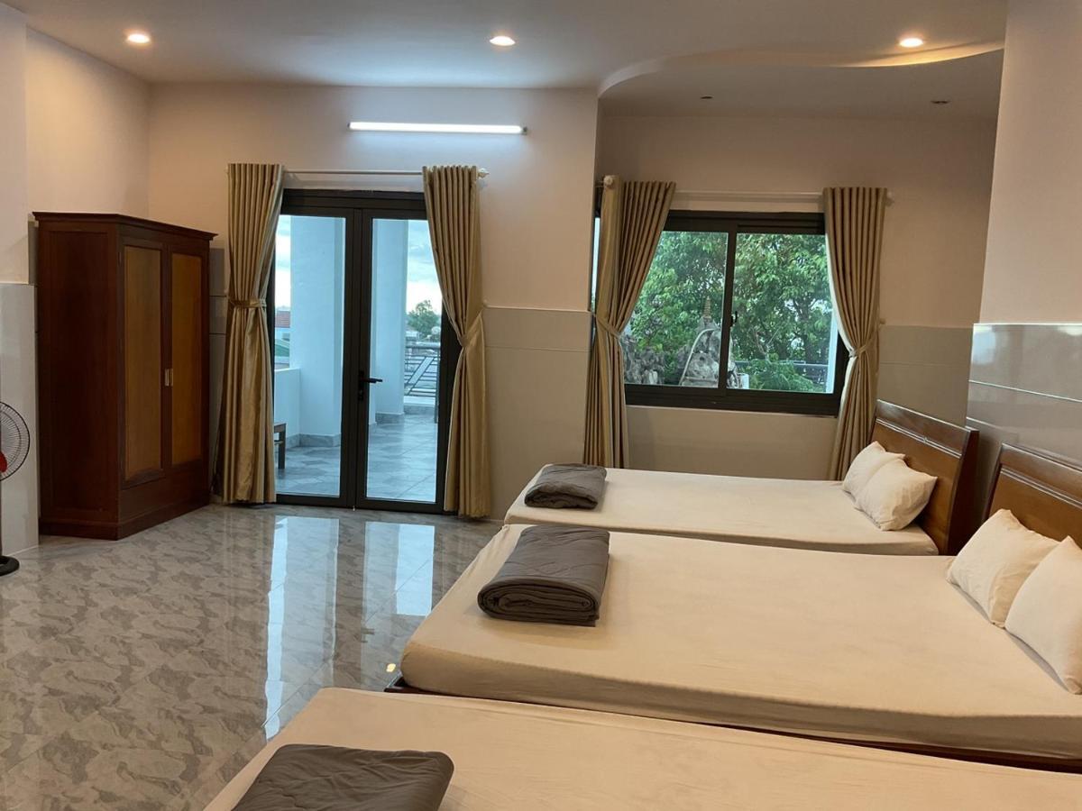 Hoang Linh Hotel Buon Ma Thuot Exterior photo
