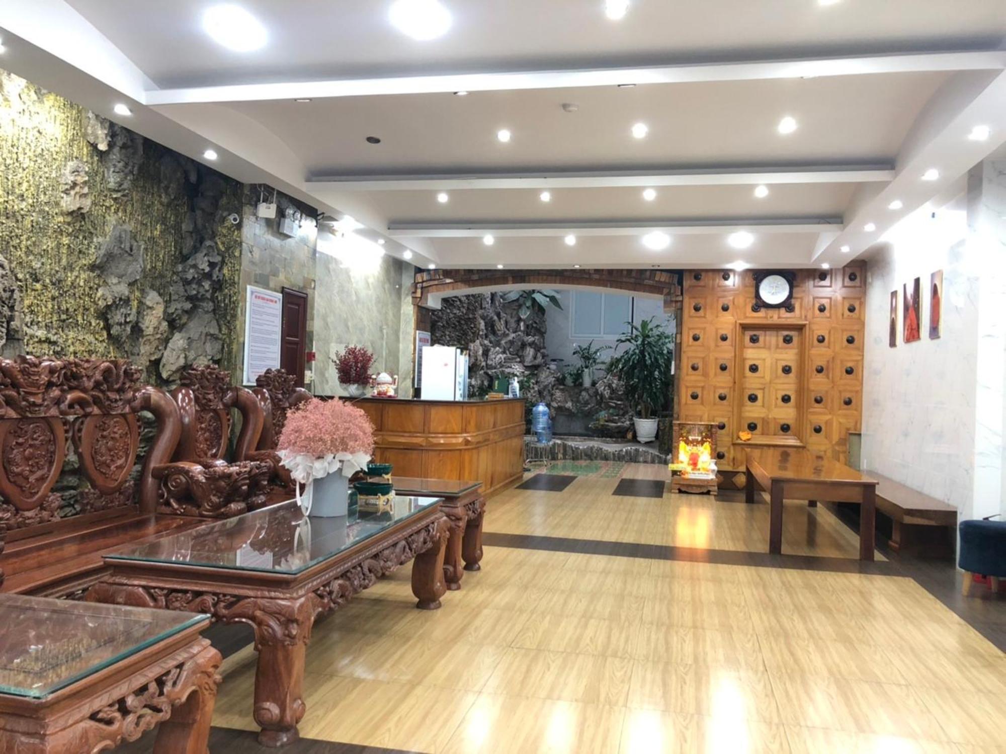Hoang Linh Hotel Buon Ma Thuot Exterior photo